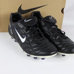 classic nike soccer cleats